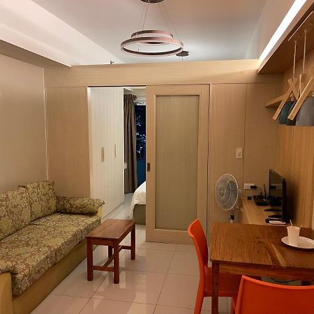 Netflix- Destina Stays At Jazz Residences Makati, Metromanila Makati City Ngoại thất bức ảnh